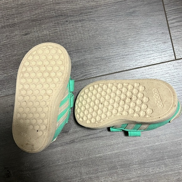 Adidas Grand Court Grogu Cloudfoam Slip-On Sneaker - Picture 3 of 3